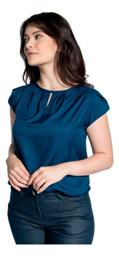 Blusa Feminina Lisa Manga Curta Para Trabalho Com Mega Conforto